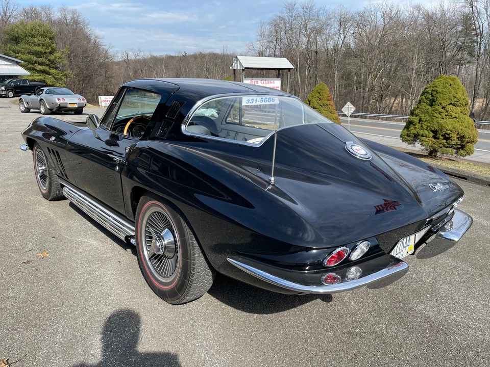 1965 Chevrolet Corvette C2 - Image 17 of 31