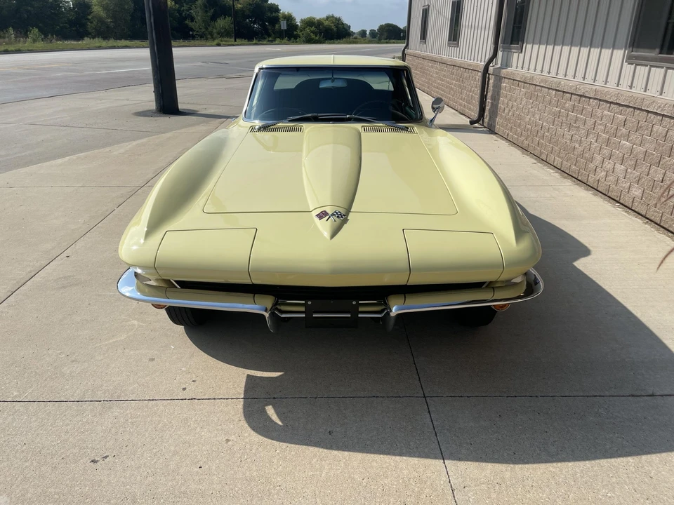1965 Chevrolet Corvette C2 - Image 4 of 31