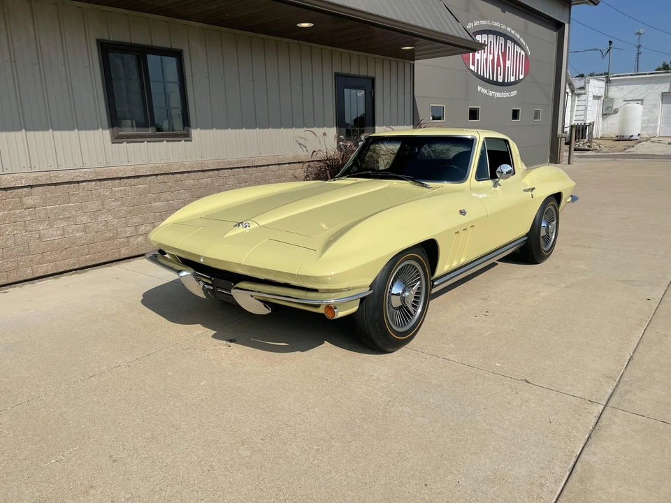 1965 Chevrolet Corvette C2 - Image 6 of 31