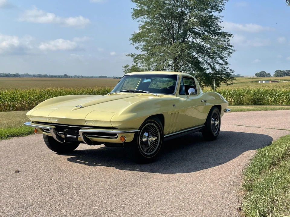 1965 Chevrolet Corvette C2 - Image 31 of 31
