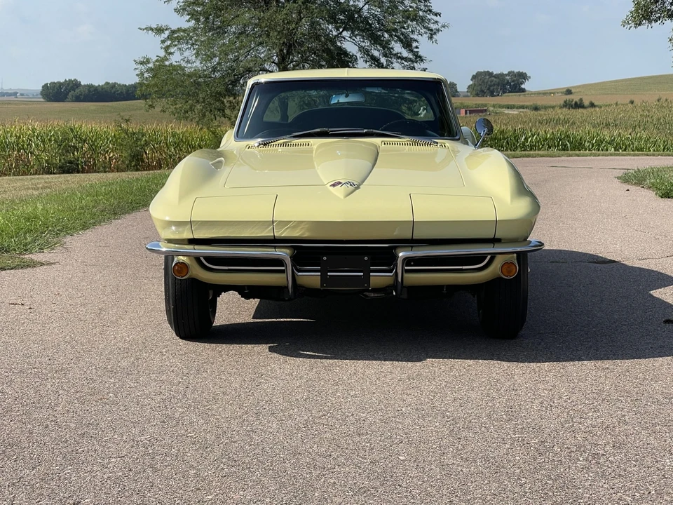 1965 Chevrolet Corvette C2 - Image 27 of 31