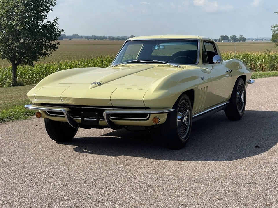1965 Chevrolet Corvette C2 - Image 28 of 31