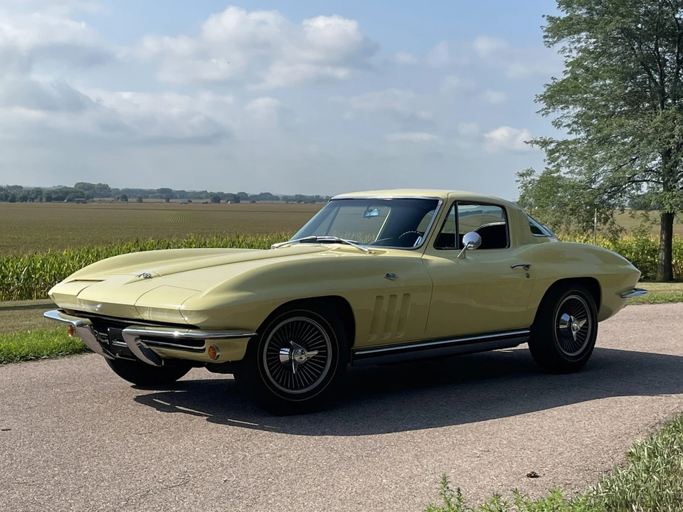 1965 Chevrolet Corvette C2 - Image 29 of 31
