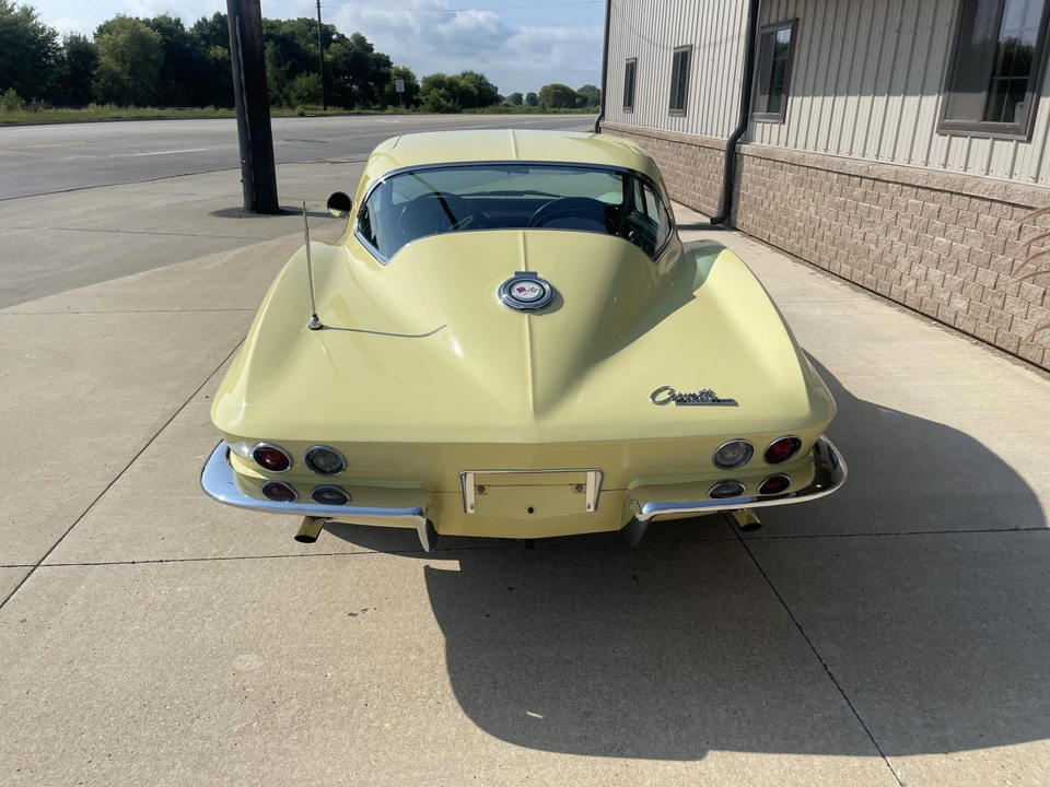 1965 Chevrolet Corvette C2 - Image 15 of 31