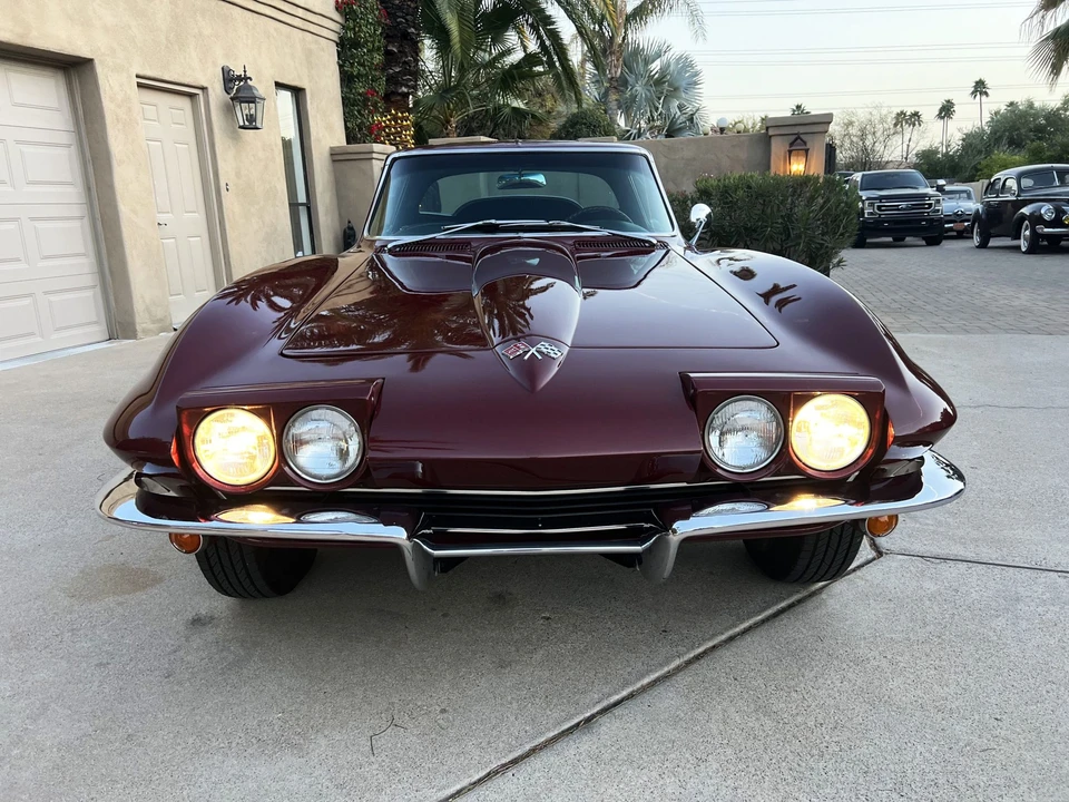 1965 Chevrolet Corvette C2 - Image 5 of 31