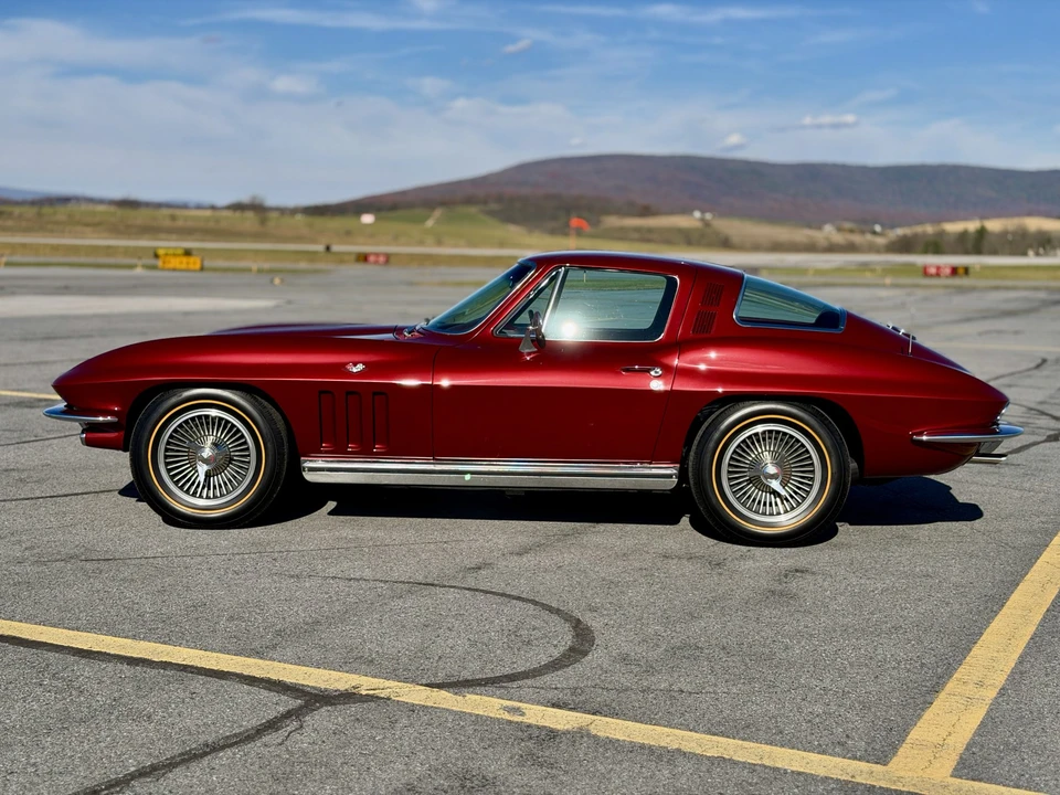 1965 Chevrolet Corvette C2 - Image 13 of 31