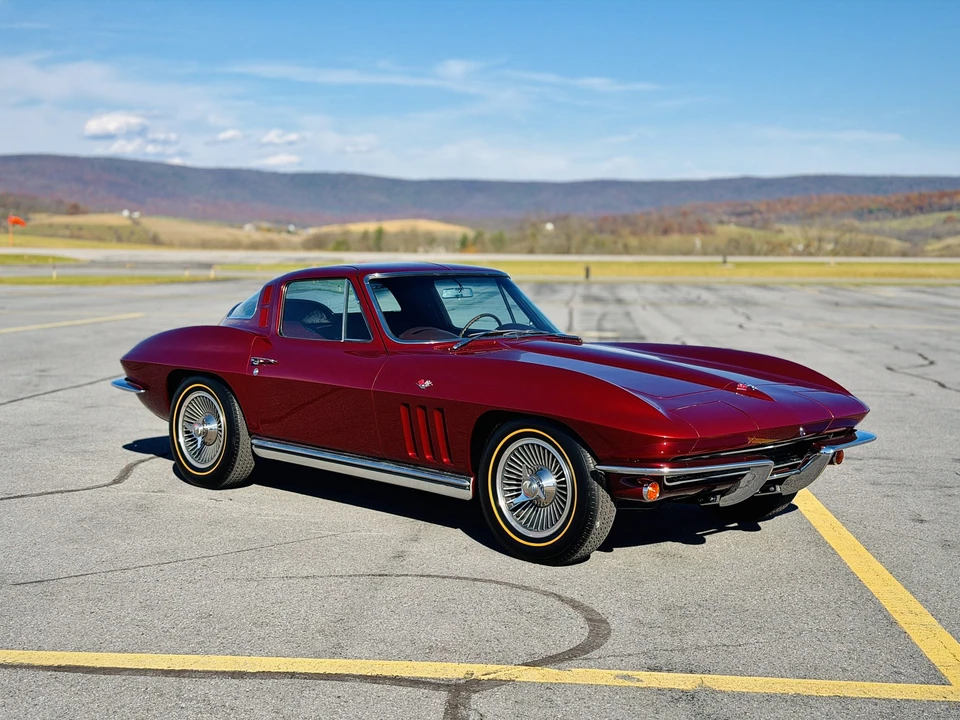 1965 Chevrolet Corvette C2 - Image 30 of 31