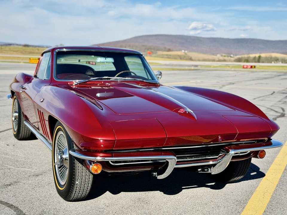 1965 Chevrolet Corvette C2 - Image 2 of 31