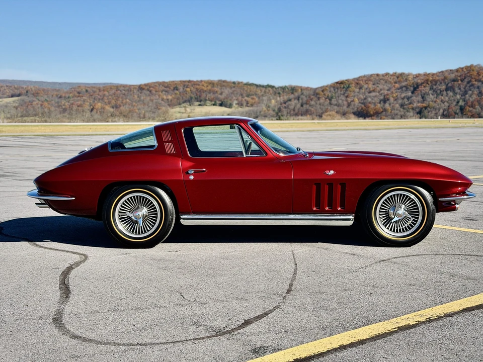 1965 Chevrolet Corvette C2 - Image 28 of 31