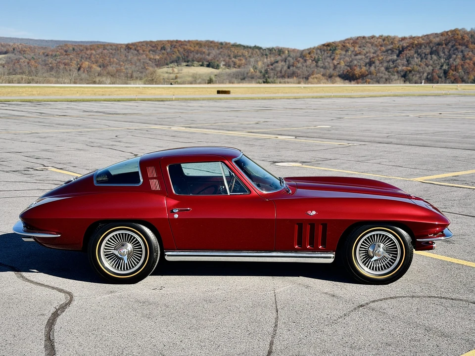 1965 Chevrolet Corvette C2 - Image 27 of 31