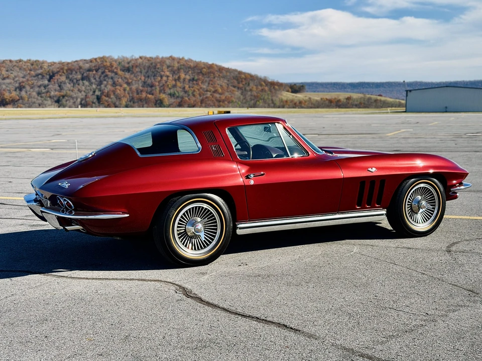 1965 Chevrolet Corvette C2 - Image 26 of 31