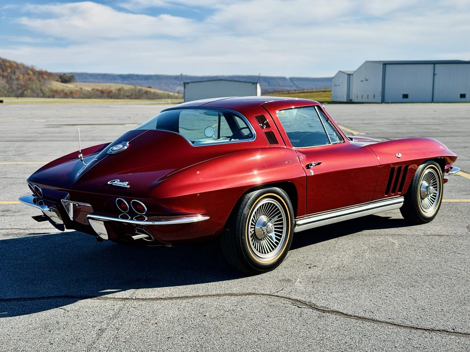 1965 Chevrolet Corvette C2 - Image 22 of 31