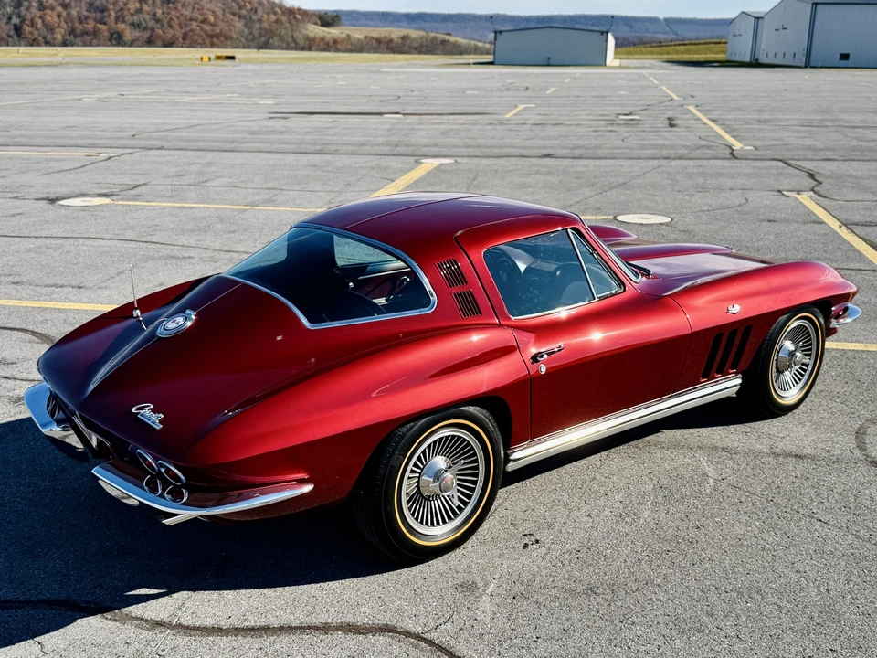 1965 Chevrolet Corvette C2 - Image 23 of 31