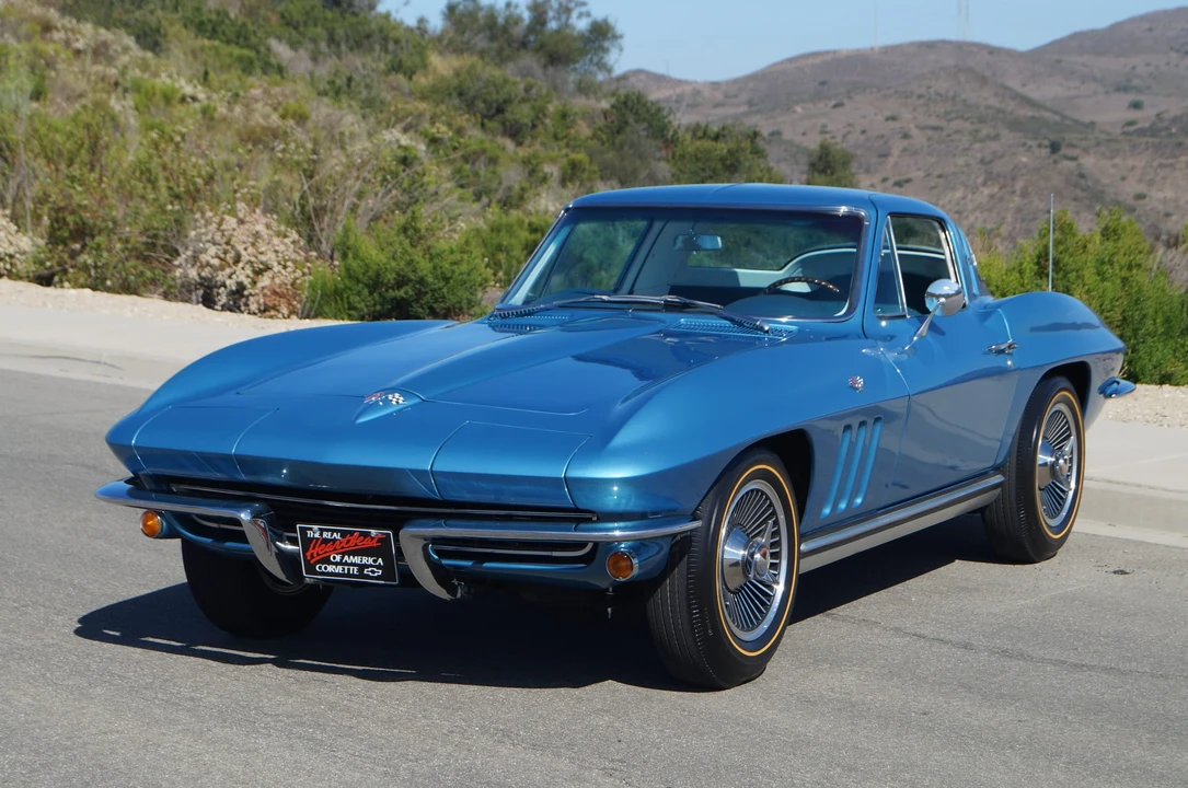 1965 Chevrolet Corvette C2 - Image 2 of 31