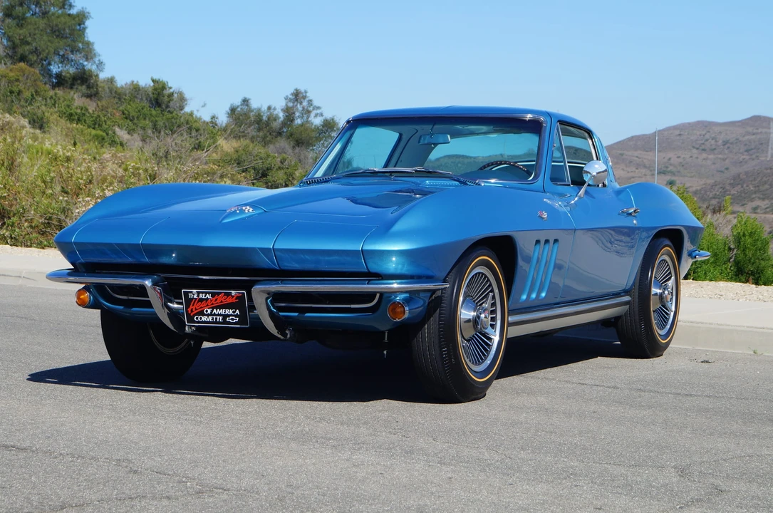 1965 Chevrolet Corvette C2 - Image 3 of 31