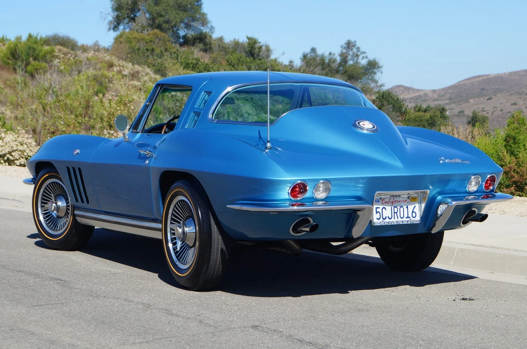 1965 Chevrolet Corvette C2 - Image 22 of 31