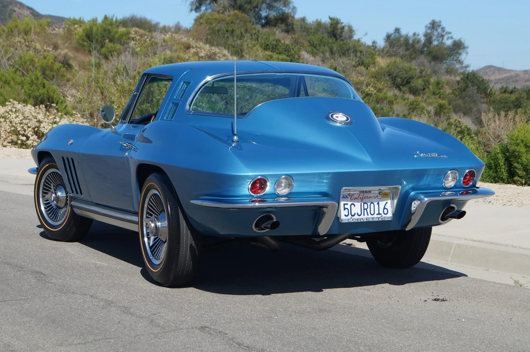 1965 Chevrolet Corvette C2 - Image 21 of 31