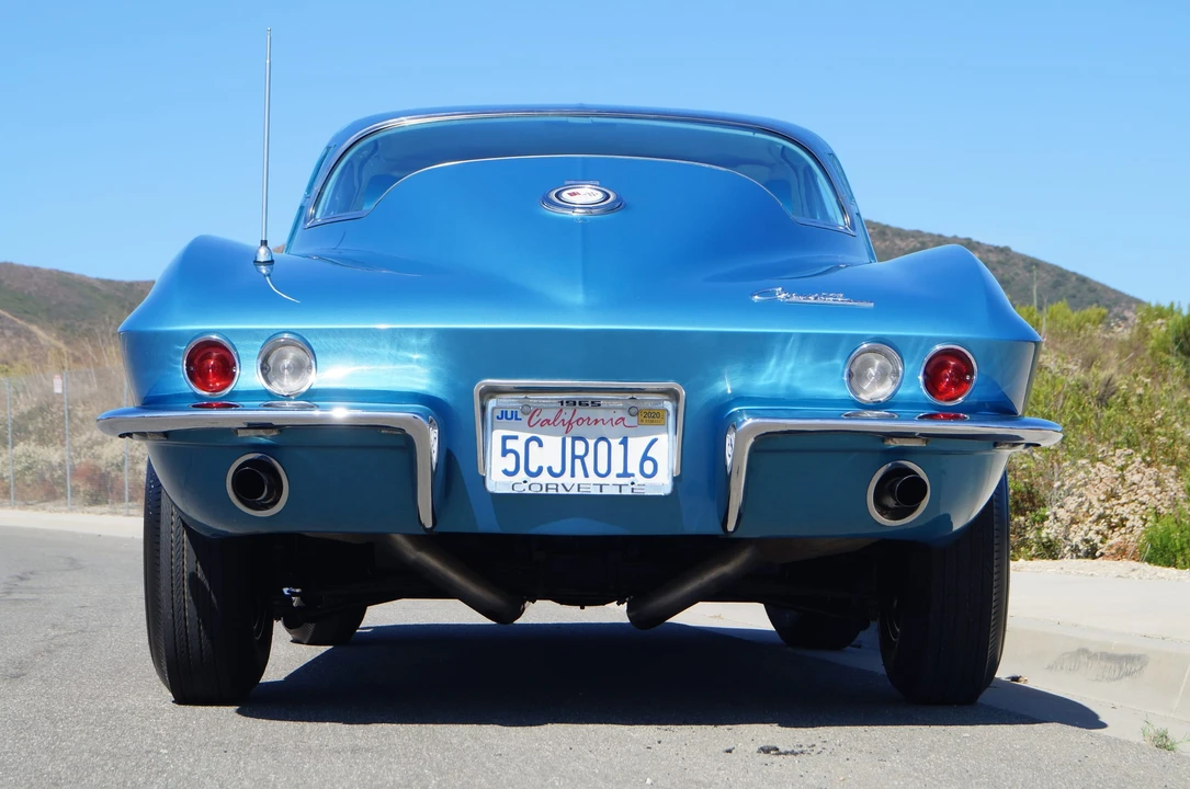 1965 Chevrolet Corvette C2 - Image 18 of 31