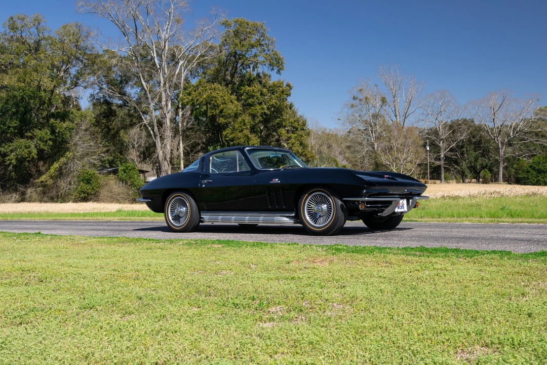 1965 Chevrolet Corvette C2 - Image 15 of 31