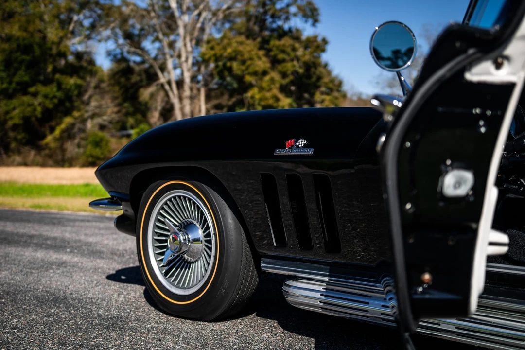 1965 Chevrolet Corvette C2 - Image 30 of 31