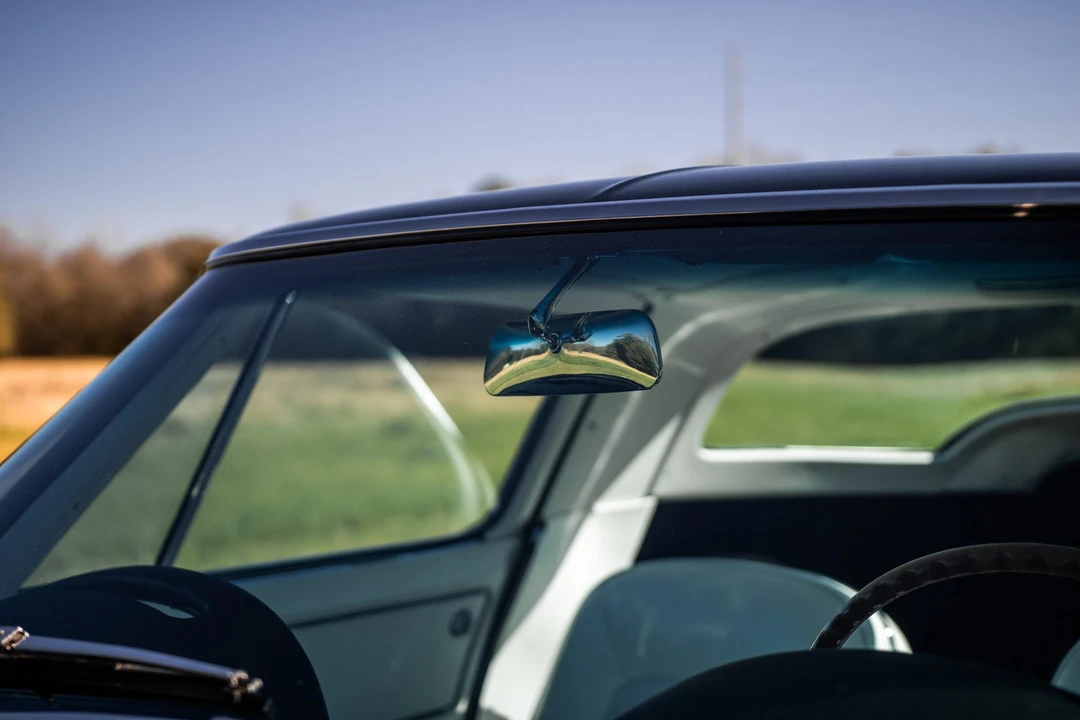 1965 Chevrolet Corvette C2 - Image 23 of 31