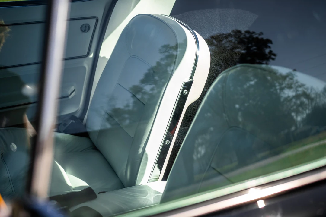 1965 Chevrolet Corvette C2 - Image 24 of 31