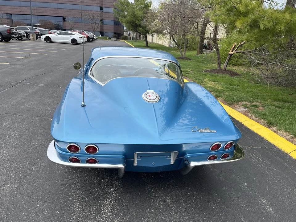 1965 Chevrolet Corvette C2 - Image 11 of 31