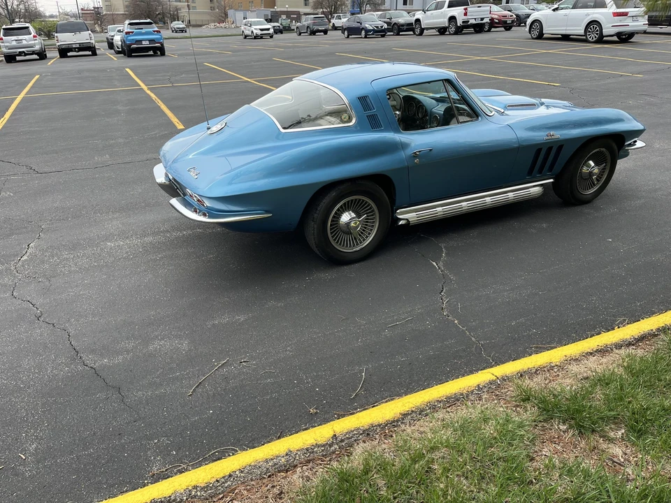 1965 Chevrolet Corvette C2 - Image 7 of 31