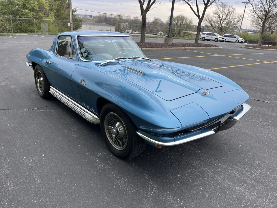 1965 Chevrolet Corvette C2 - Image 3 of 31