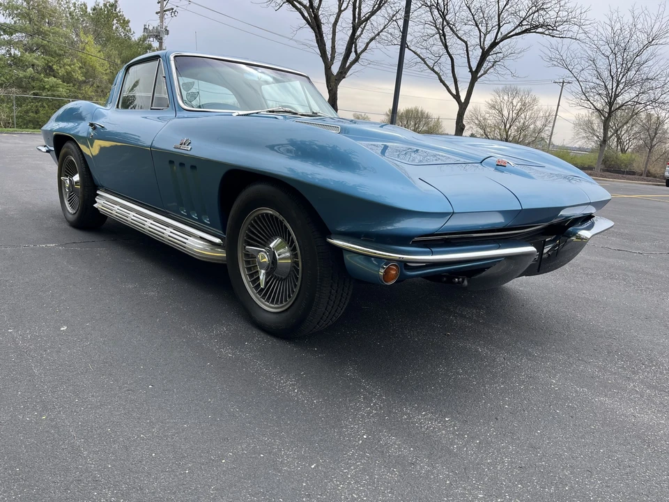 1965 Chevrolet Corvette C2 - Image 4 of 31