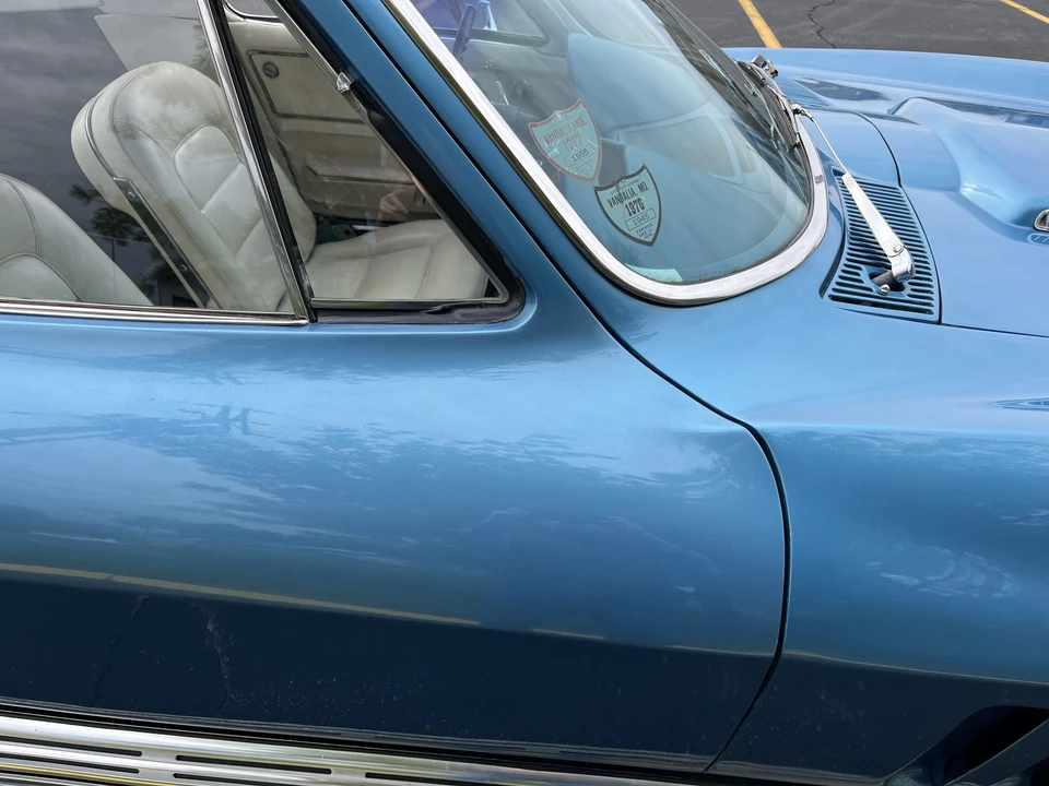 1965 Chevrolet Corvette C2 - Image 24 of 31