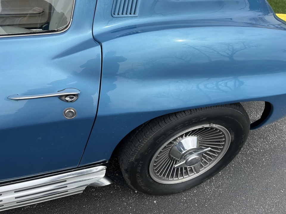 1965 Chevrolet Corvette C2 - Image 28 of 31