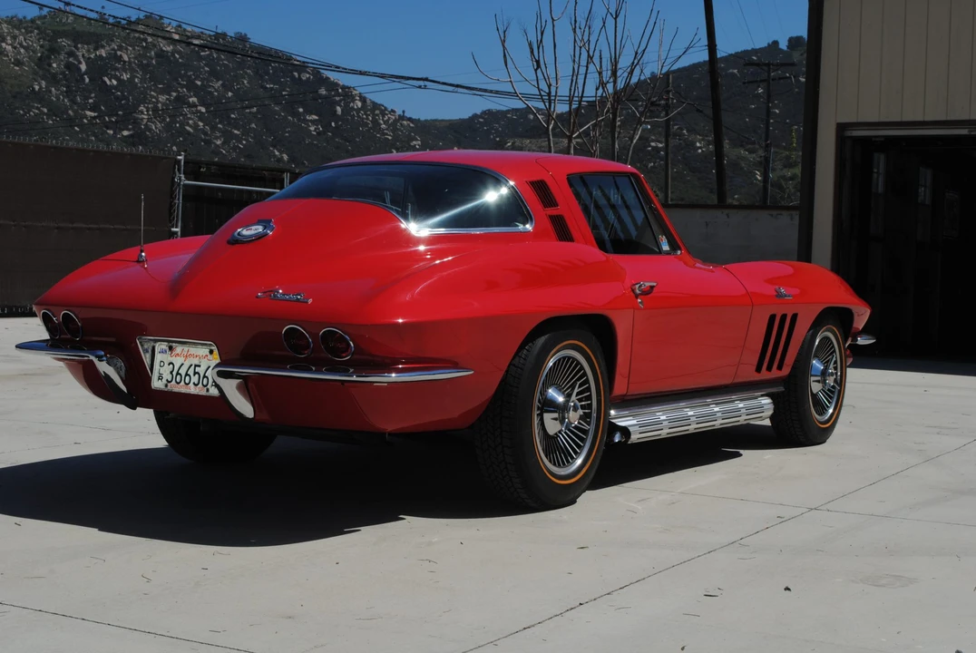 1965 Chevrolet Corvette C2 - Image 19 of 31