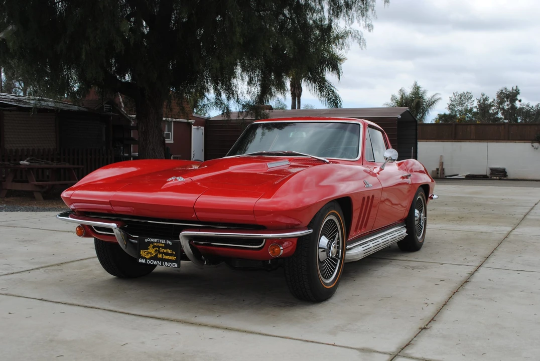 1965 Chevrolet Corvette C2 - Image 2 of 31