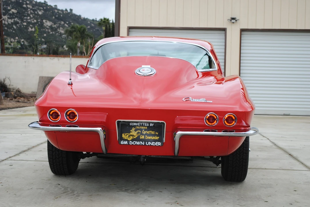 1965 Chevrolet Corvette C2 - Image 14 of 31
