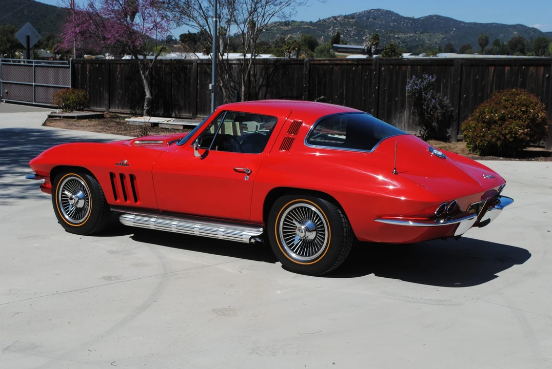 1965 Chevrolet Corvette C2 - Image 9 of 31