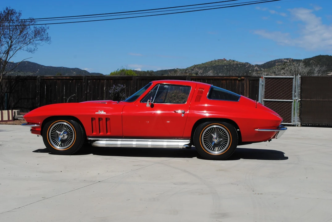 1965 Chevrolet Corvette C2 - Image 7 of 31