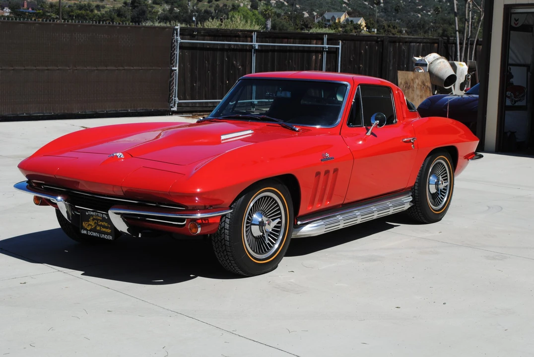 1965 Chevrolet Corvette C2 - Image 3 of 31