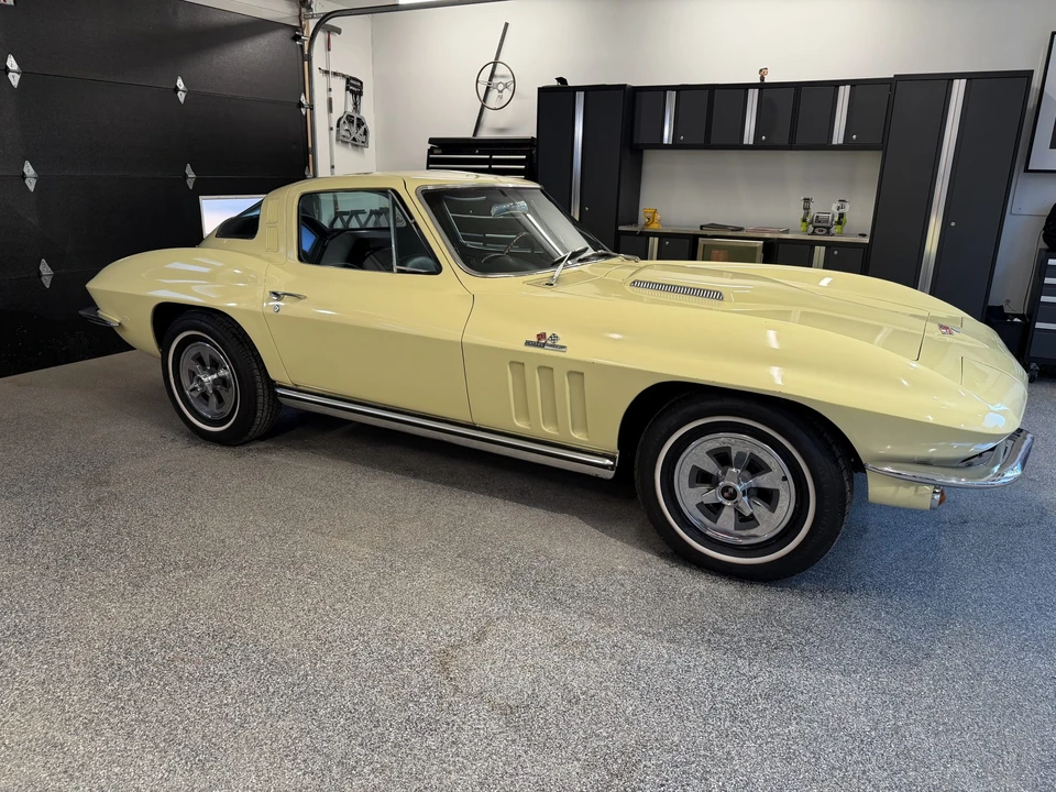 1965 Chevrolet Corvette C2 - Image 12 of 31