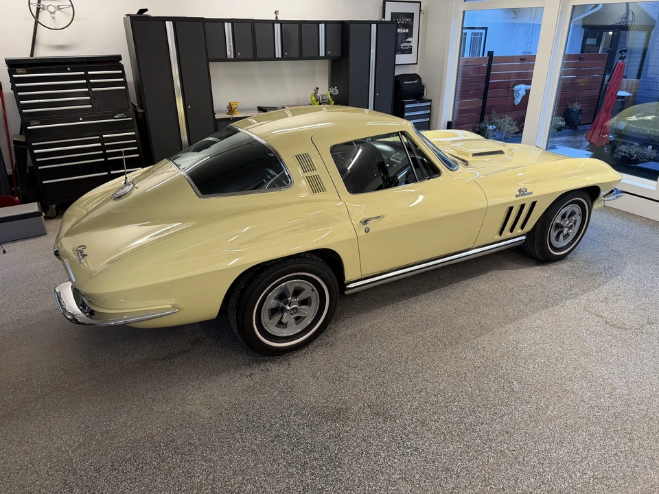 1965 Chevrolet Corvette C2 - Image 9 of 31
