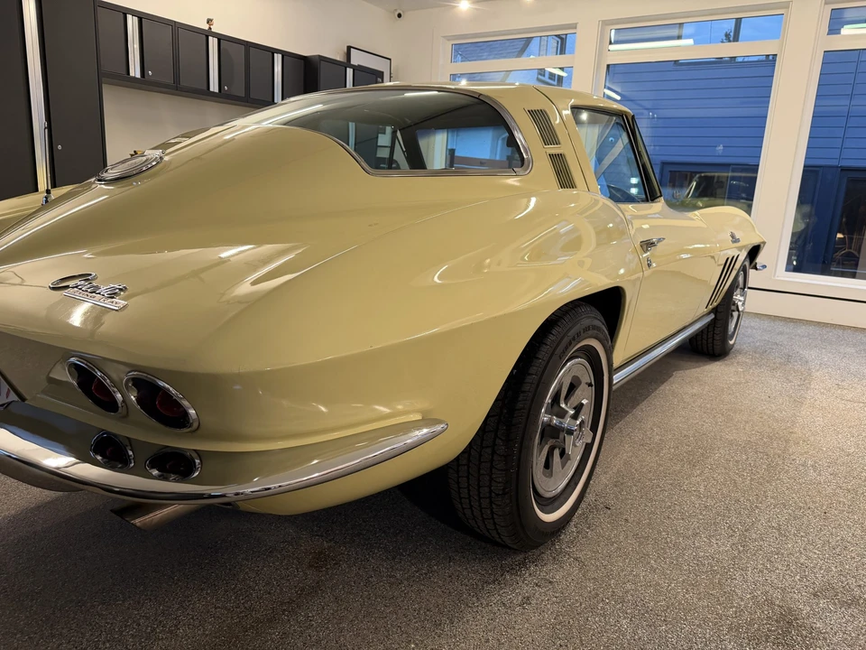 1965 Chevrolet Corvette C2 - Image 20 of 31