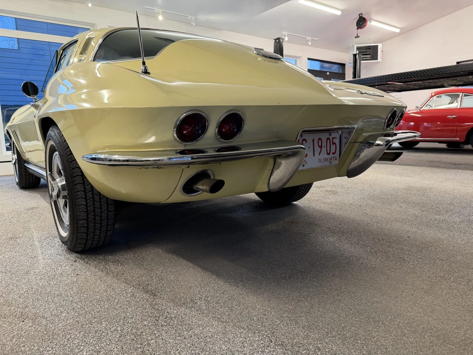1965 Chevrolet Corvette C2 - Image 7 of 31