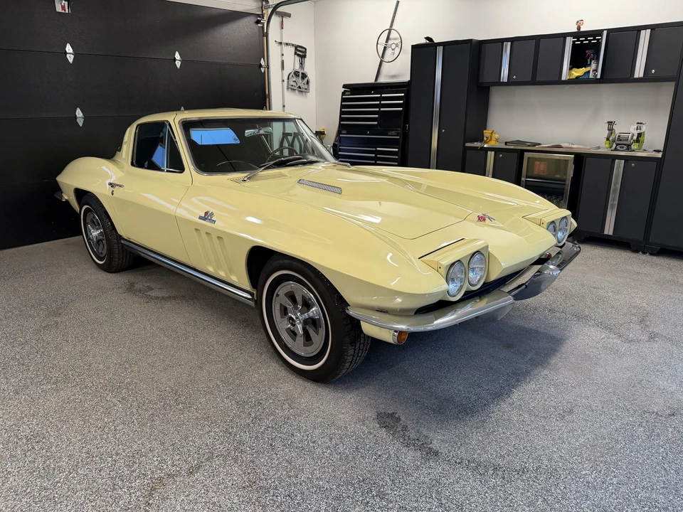 1965 Chevrolet Corvette C2 - Image 14 of 31
