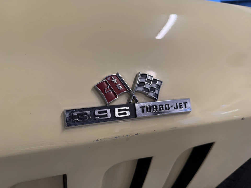 1965 Chevrolet Corvette C2 - Image 22 of 31