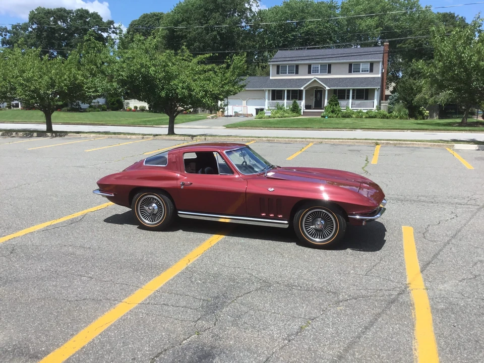 1965 Chevrolet Corvette C2 - Image 7 of 31