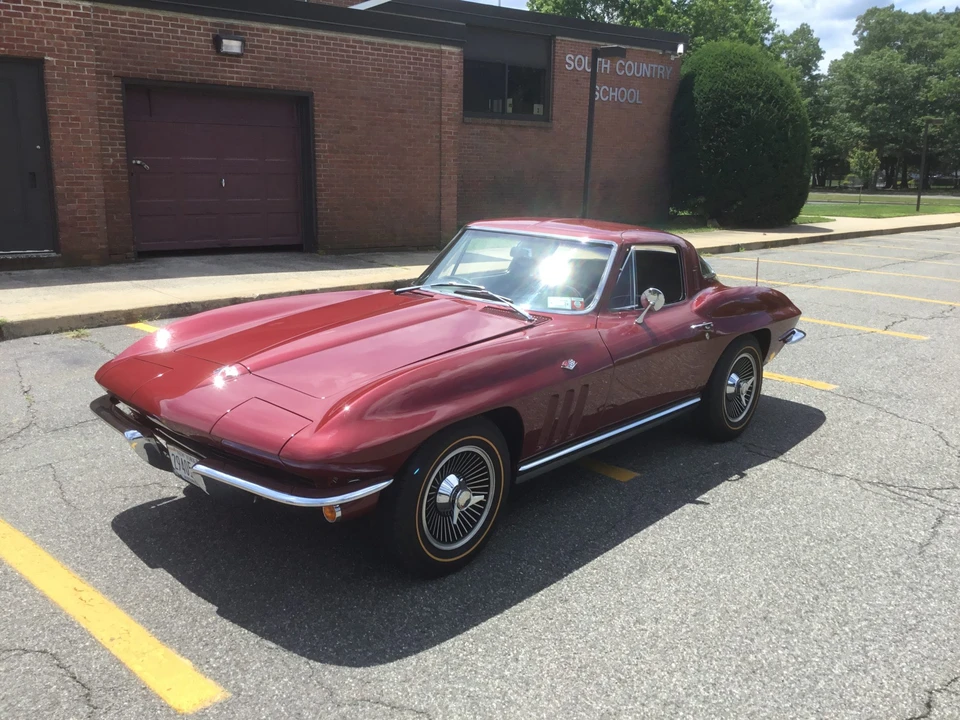 1965 Chevrolet Corvette C2 - Image 3 of 31