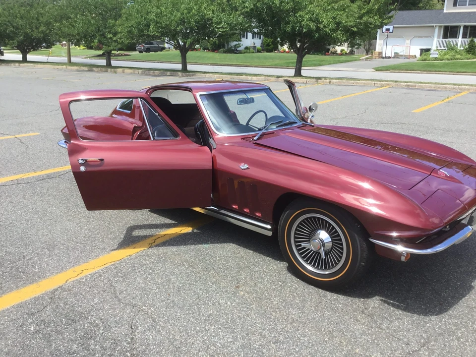 1965 Chevrolet Corvette C2 - Image 12 of 31