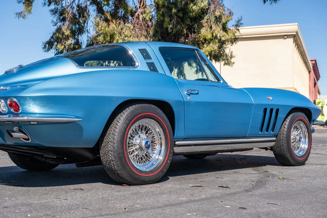 1965 Chevrolet Corvette C2 - Image 14 of 31