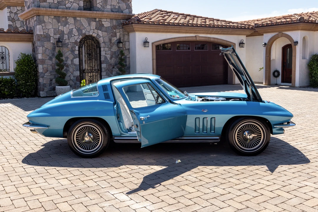 1965 Chevrolet Corvette C2 - Image 16 of 31