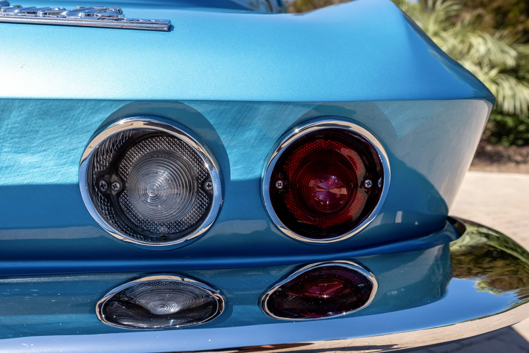 1965 Chevrolet Corvette C2 - Image 19 of 31